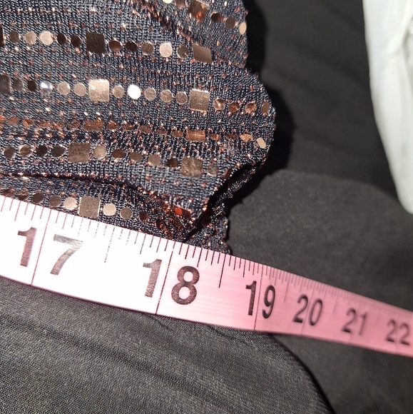 RM Richard Elegant Black and Gold Sleeveless Evening Dress In A 10P. NWT - Picture 6 of 10